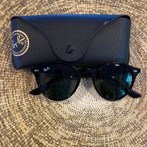 Ray Ban black sunglasses